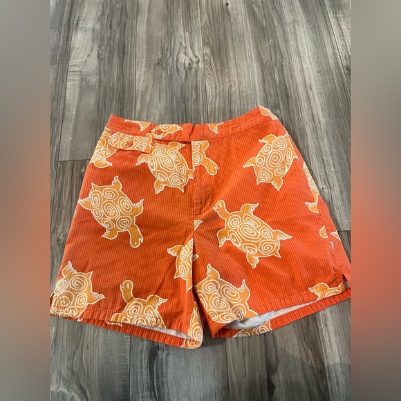 Lilly Pulitzer Vintage Shorts in Orange Sea Turtle Print Size Small - Picture 3 of 8